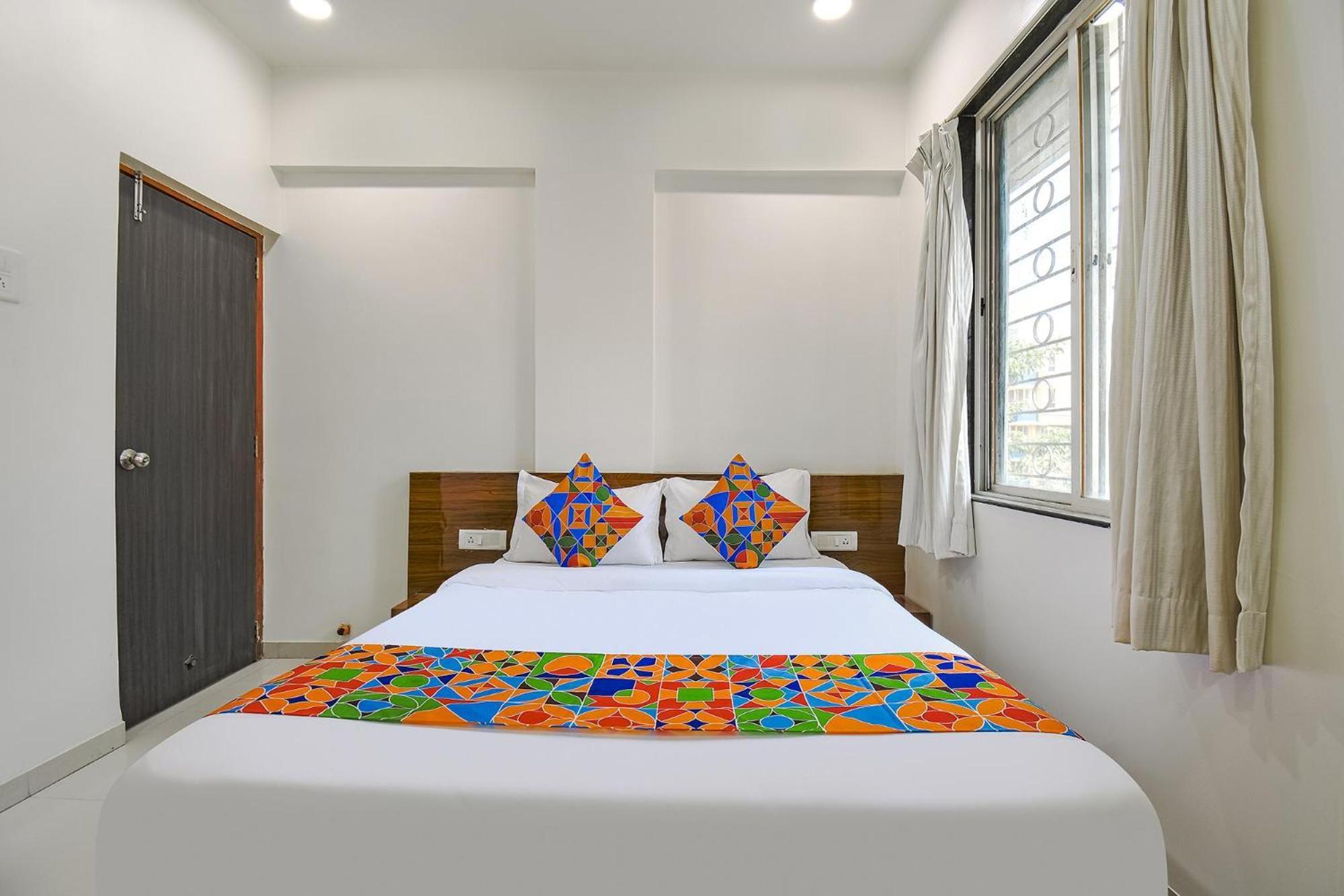 Fabhotel Skylight Studio Rooms - Nr Mcf Camp Poona Buitenkant foto