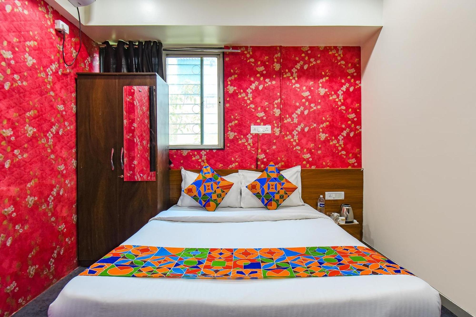 Fabhotel Skylight Studio Rooms - Nr Mcf Camp Poona Buitenkant foto